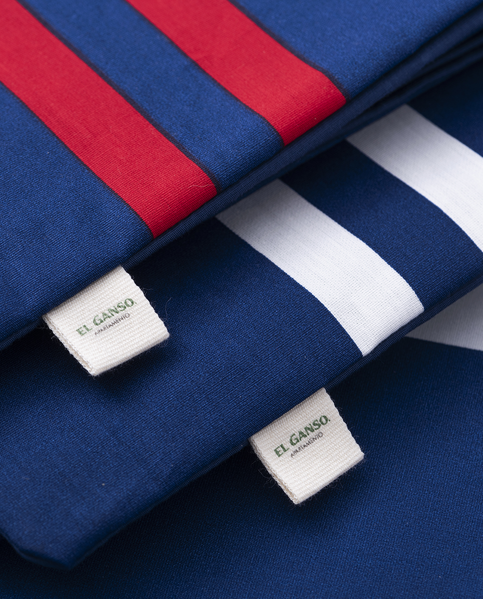 4-Piece Navy Duvet Cover Set King Size 180 Thread Count